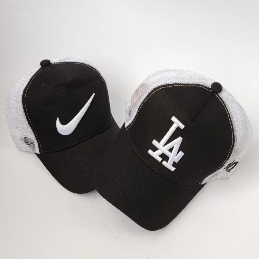 بیسبال کلاه پشت تور