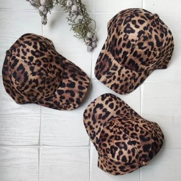 کلاه زنانه بیسبالی پلنگی مخمل نازک